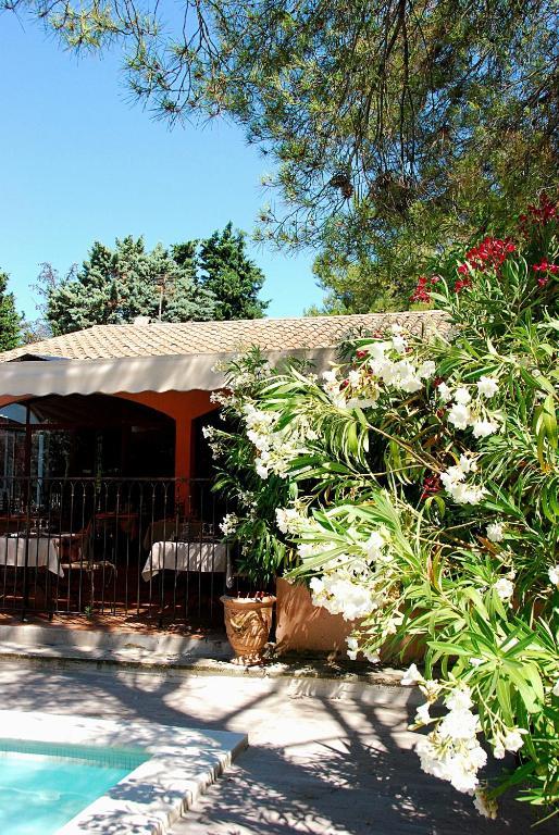 Hotel Les Mazets Des Roches Tarascon Exteriér fotografie
